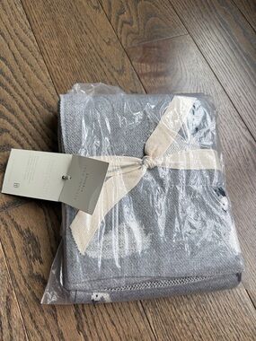 Cozy Gray Knit Throw Blanket with swans - ELEGANT BABY organic cotton NWT